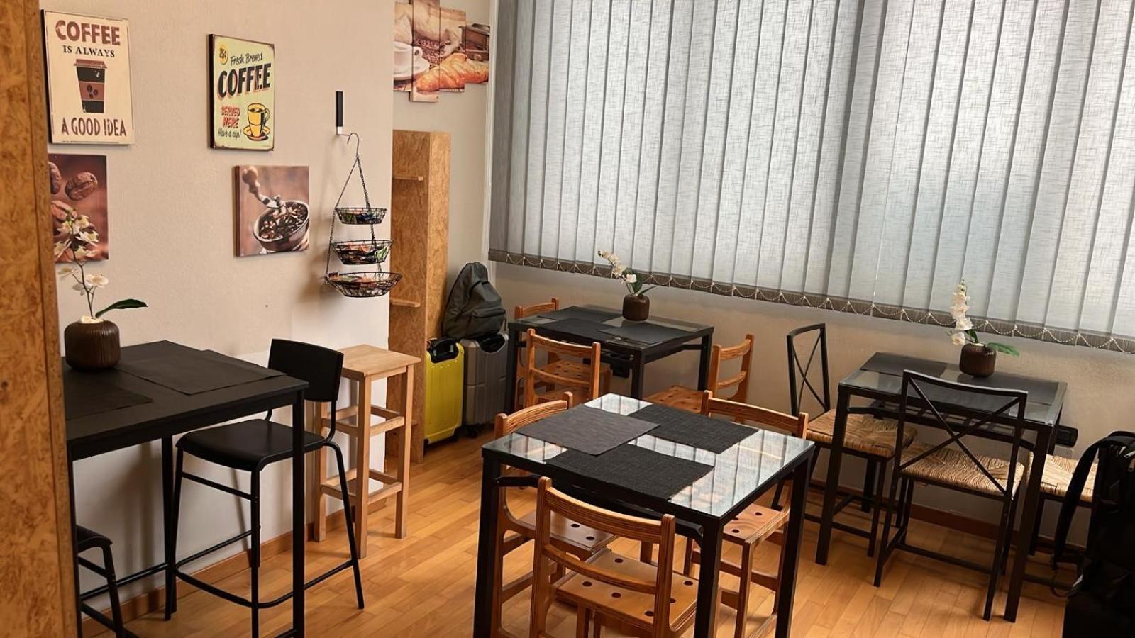 Bed & Breakfast Factory Design Neapol